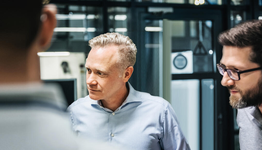 JRSは革新的でカスタマイズされた技術ソリューションを開発しています。