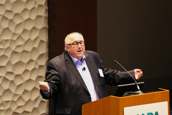 ホルスト・エルドレン